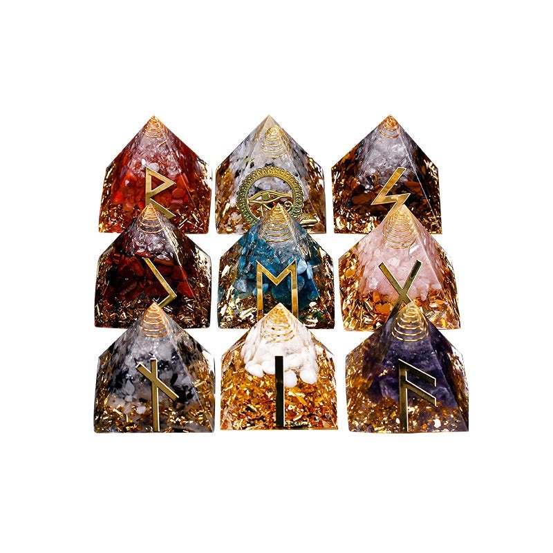 Minimalist Crystal Pyramid Ornament | Daily Indoor Home Decor