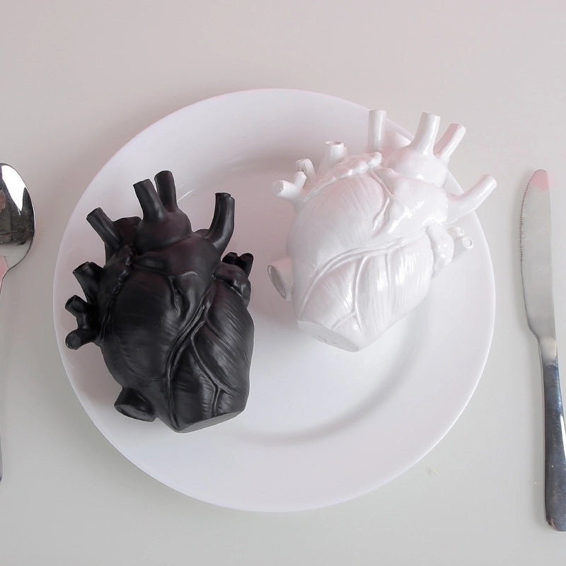 Modern Halloween Heart Resin Decor | Seasonal Home Decorations
