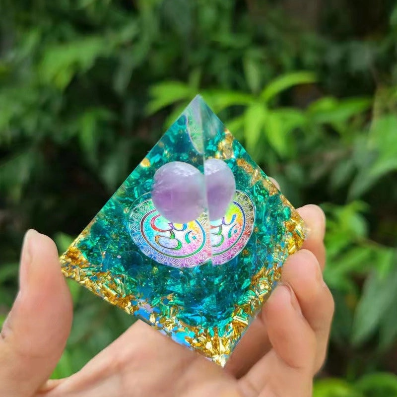 Minimalist Synthetic Resin Crystal Pyramid Ornament | Home Decor