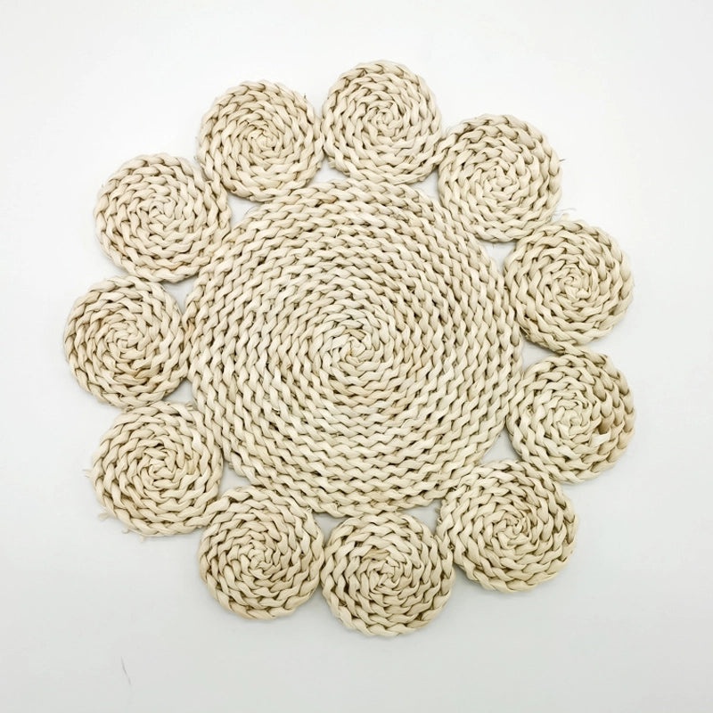 Hand-Woven Corn Husk Grass Flower Mat for Dining Table Insulation Coaster Pot Bowl Mat|Kitchen & Dining Accessories