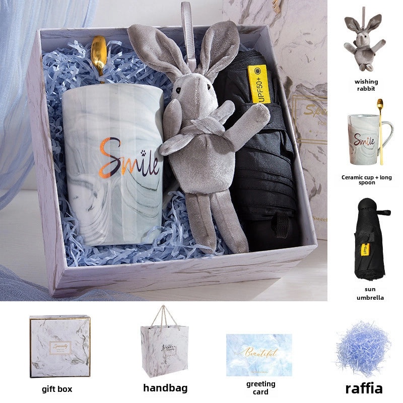 Holiday Ceramic Bear Towel with Handheld Fan and Cardboard for Christmas and Valentine’s Day|Seasonal Gift Sets