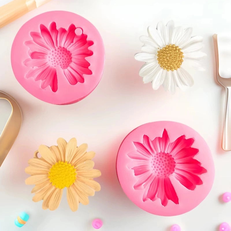 2 Pieces Casual Daisy Silicone Gel Kitchen Molds Set | Kitchen Accessories