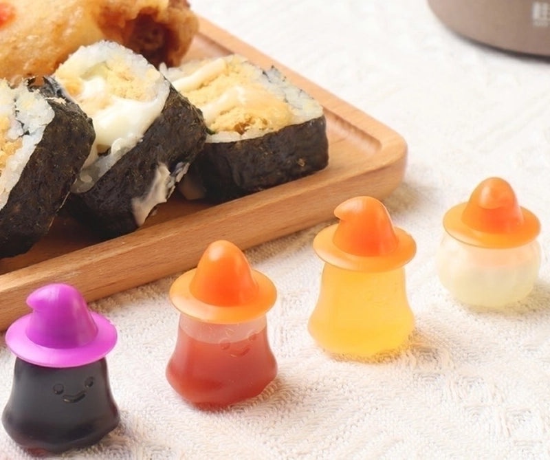 Cute Letter Carrot Sauce Bottle for Peppers and Peanuts | Kitchen & Dining Containers