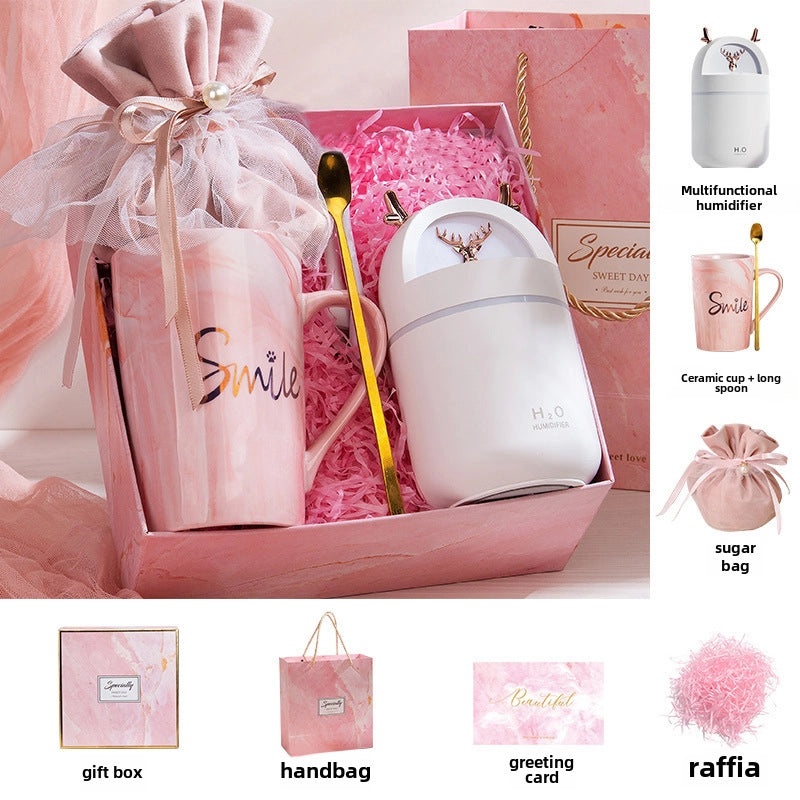 Holiday Ceramic Bear Towel with Handheld Fan and Cardboard for Christmas and Valentine’s Day|Seasonal Gift Sets