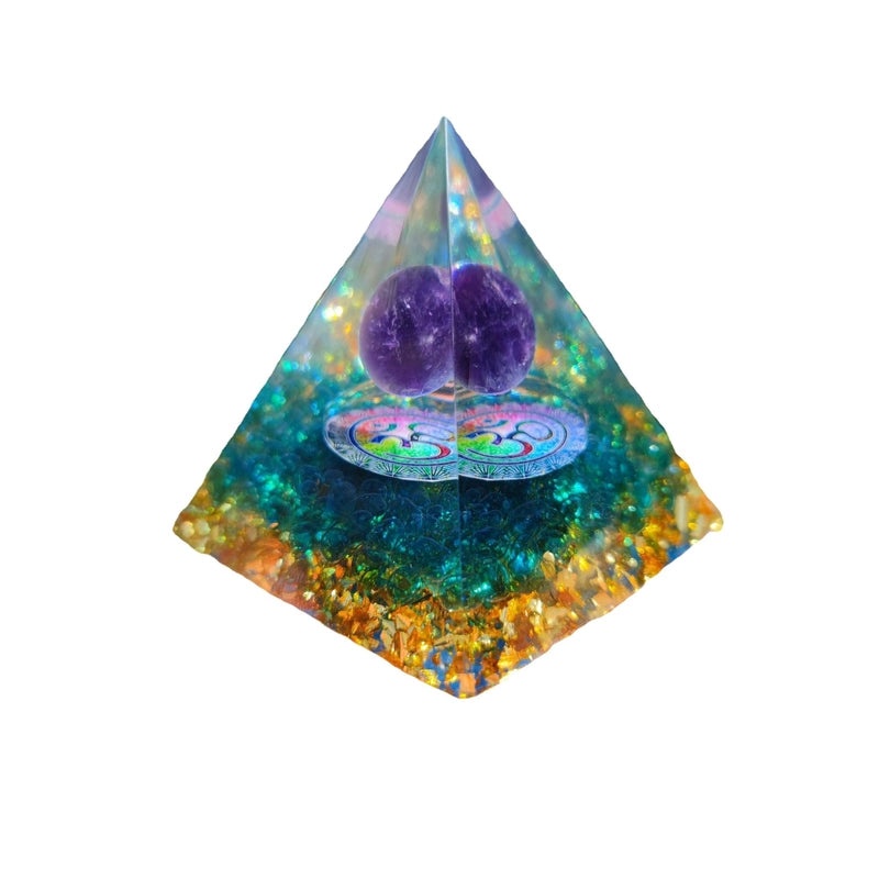 Minimalist Geometric Resin Crystal Pyramid Ornament | Home Decor