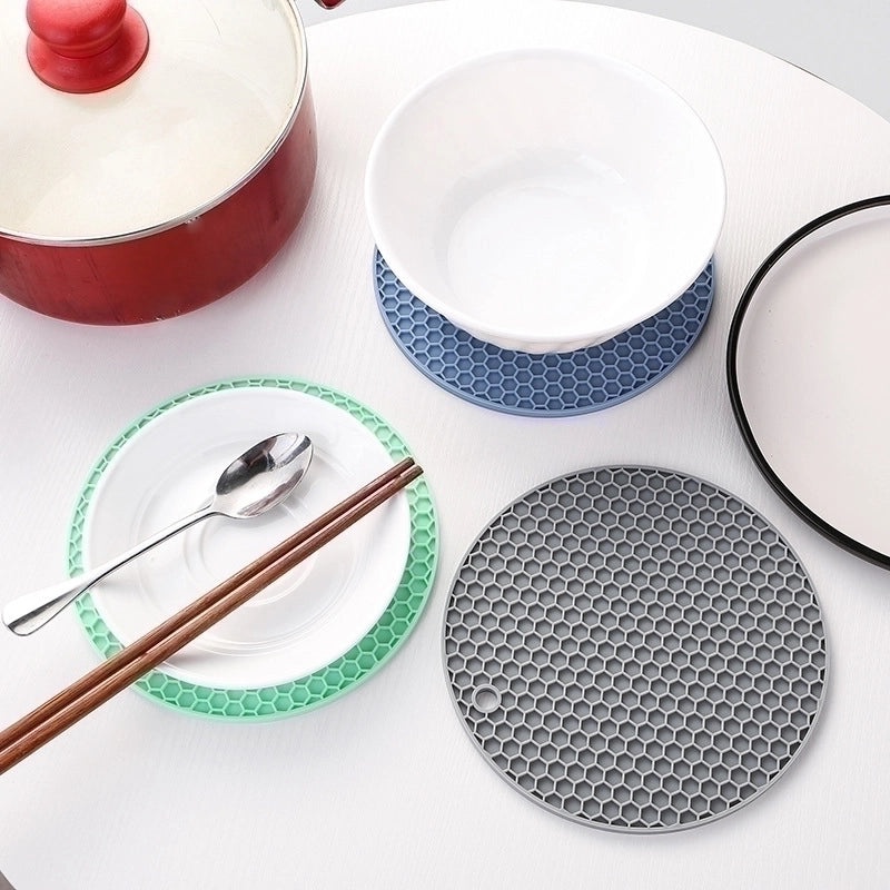 Round Thick Honeycomb Silicone Non-Slip Heat Resistant Dining Table Cushion Potholder Easy to Clean|Kitchen Accessories
