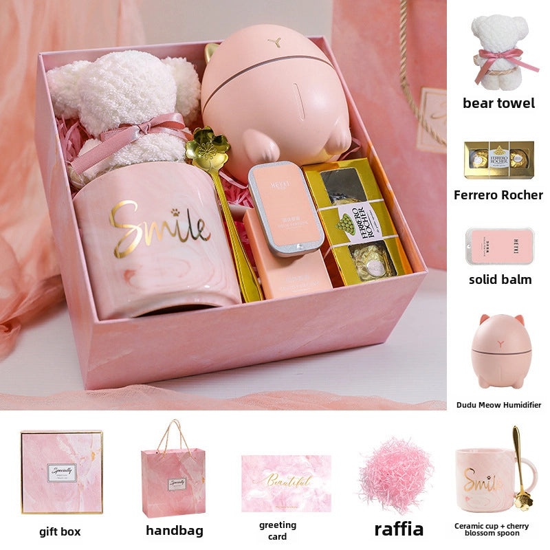 Holiday Ceramic Bear Towel with Handheld Fan and Cardboard for Christmas and Valentine’s Day|Seasonal Gift Sets