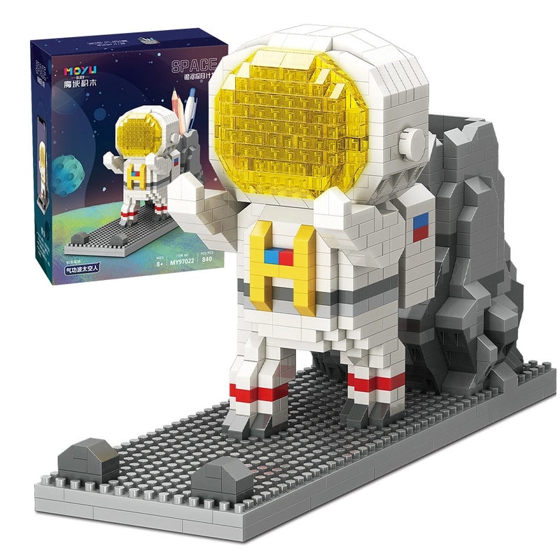 Glowing Astronaut Pen Holder for Students | Educational Desk Accessories
