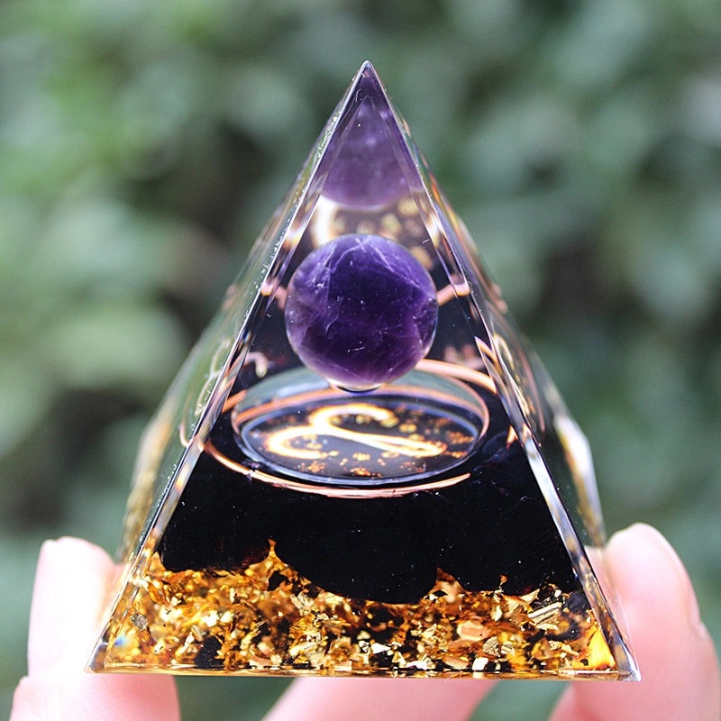 Minimalist Resin Crystal Pyramid Ornament|Home Decor Accessories