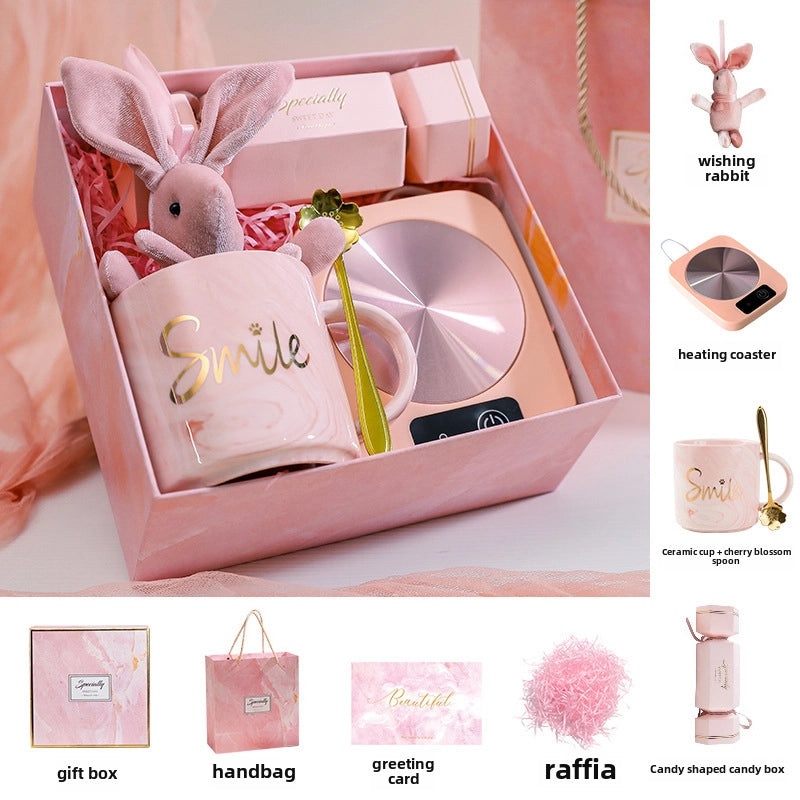 Holiday Ceramic Bear Towel with Handheld Fan and Cardboard for Christmas and Valentine’s Day|Seasonal Gift Sets