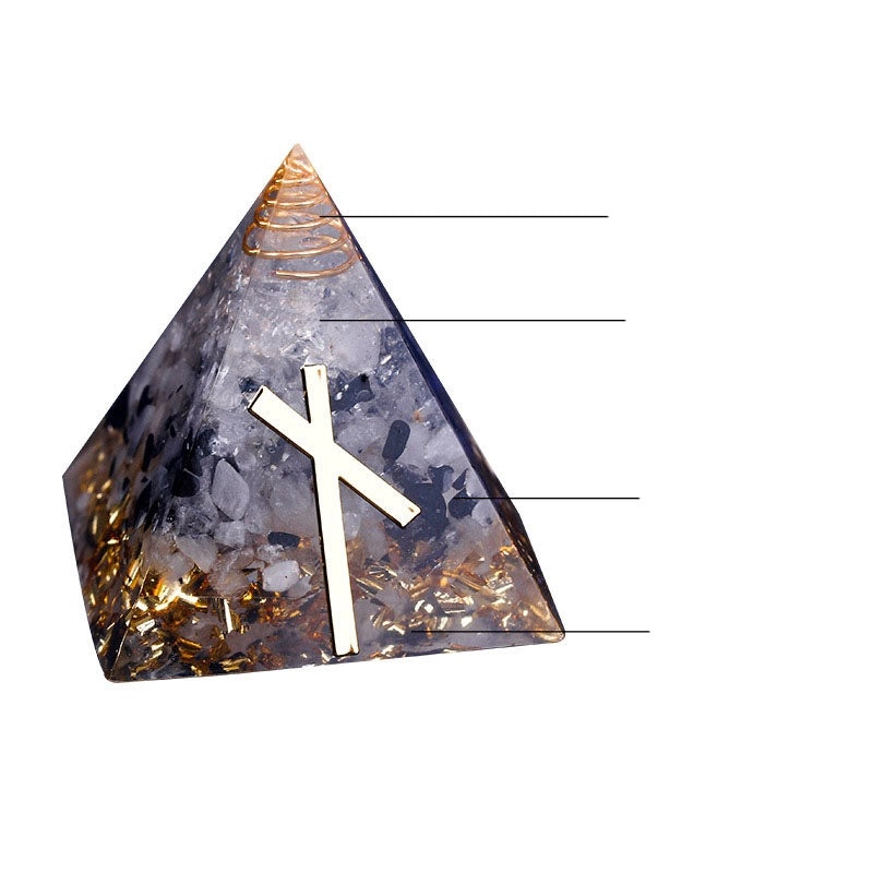 Minimalist Crystal Pyramid Ornament | Daily Indoor Home Decor
