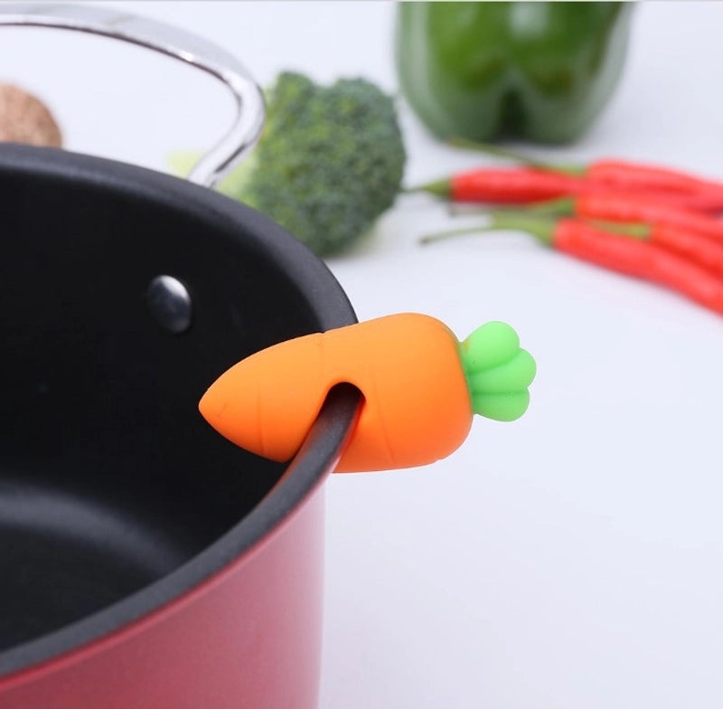 Adorable Carrot Silicone Cup Holder for Drinks|Drinkware Accessories
