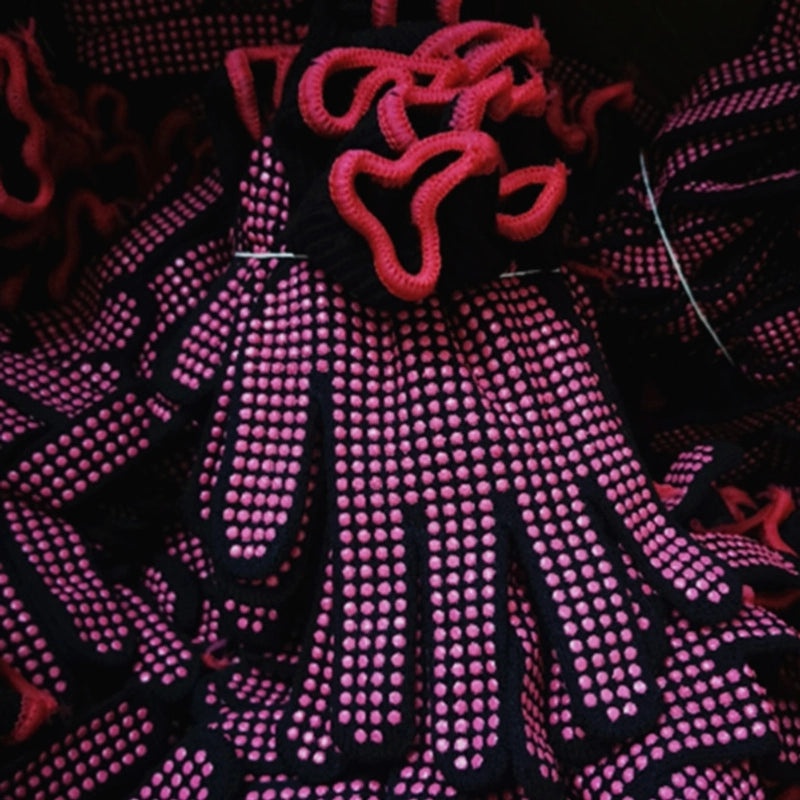 Heat Resistant Hairdressing Gloves with Silicone PVC Beads for Curling Iron and Straightening | Hair Styling Gloves