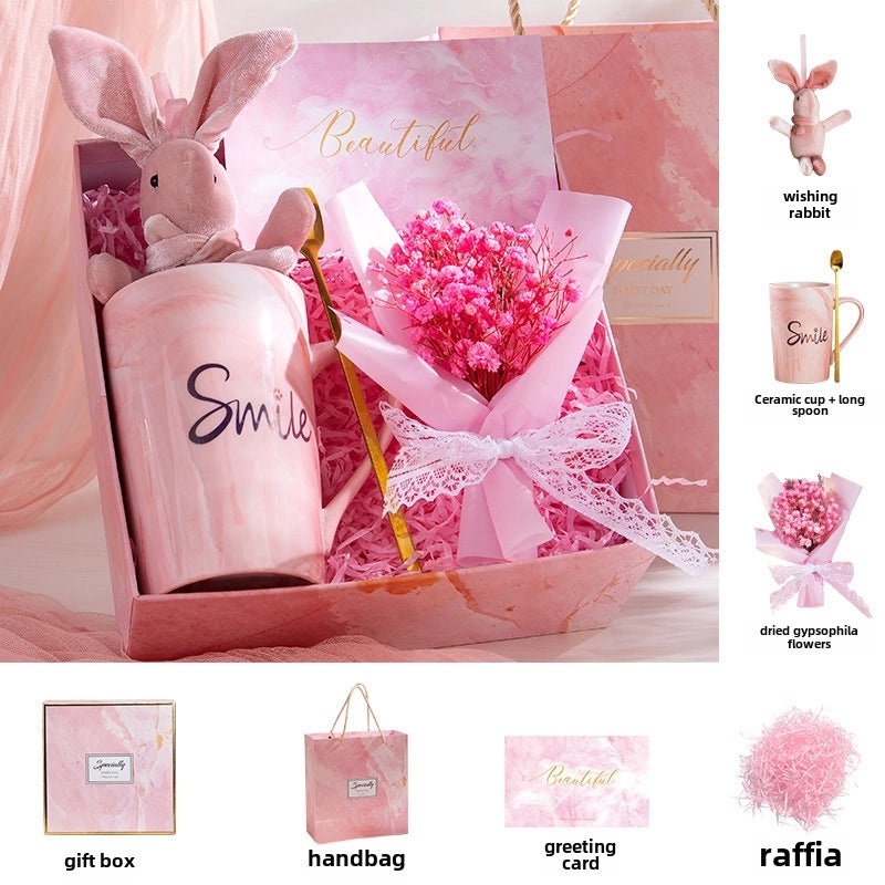 Holiday Ceramic Bear Towel with Handheld Fan and Cardboard for Christmas and Valentine’s Day|Seasonal Gift Sets