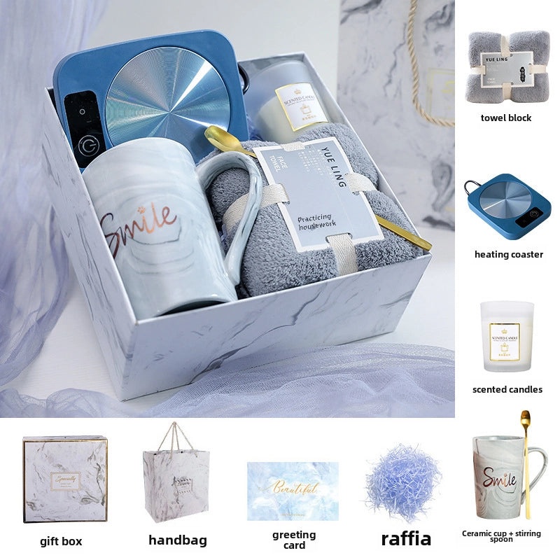 Holiday Ceramic Bear Towel with Handheld Fan and Cardboard for Christmas and Valentine’s Day|Seasonal Gift Sets