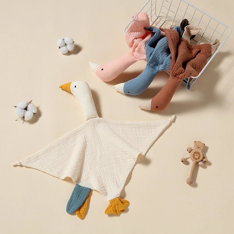 Wrinkled Cotton Gauze Baby Towel with Little Swan Hand Puppet | Baby Bedding & Bath Accessories