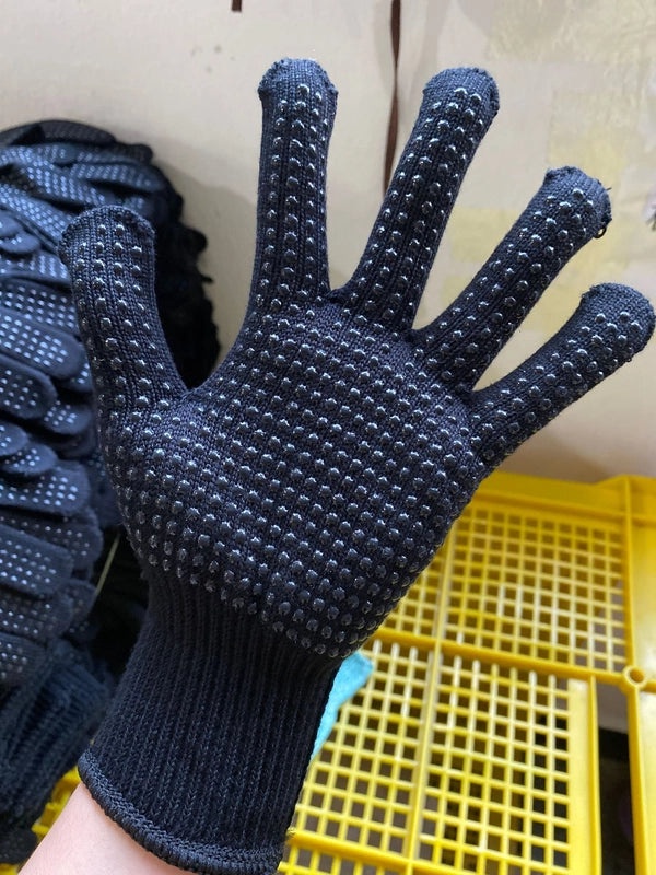 Heat Resistant Hairdressing Gloves with Silicone PVC Beads for Curling Iron and Straightening | Hair Styling Gloves