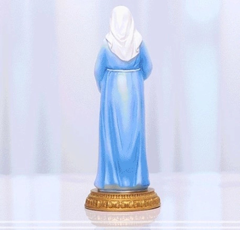 Elegant Synthetic Resin Human Figurine Ornaments|Home Decor & Collectibles