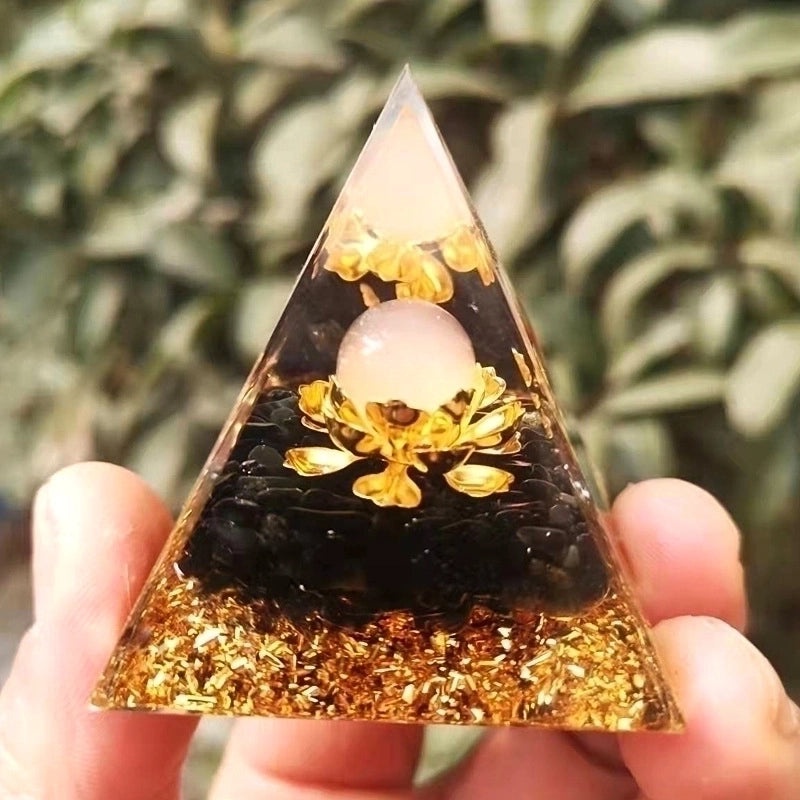 5cm Crystal Pyramid Resin Sculpture with Geometric Design for Home Decor|Home Decoration