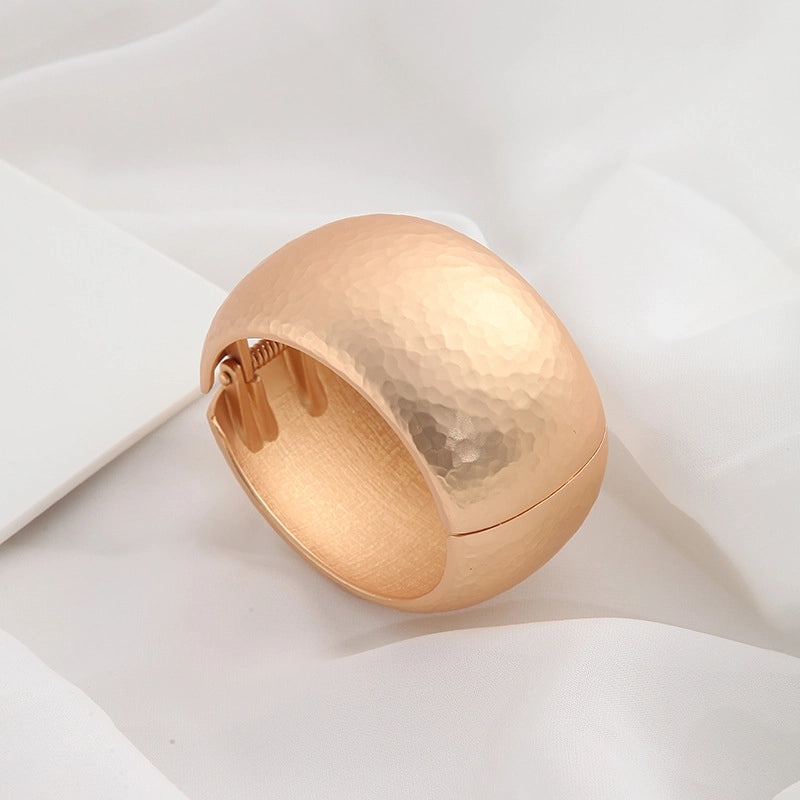 Matte Gold Silver Metal Curtain Buckle Wide Edge Beating Pattern Punch-Free Simple Luxury Curtain Strap|Curtain Accessories