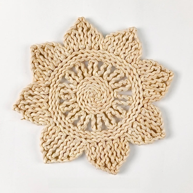 Hand-Woven Corn Husk Grass Flower Mat for Dining Table Insulation Coaster Pot Bowl Mat|Kitchen & Dining Accessories