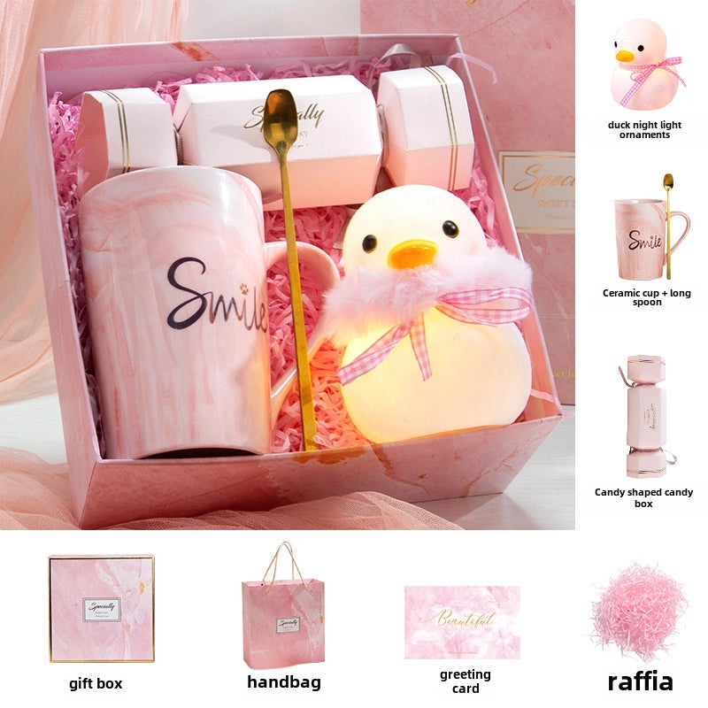 Holiday Ceramic Bear Towel with Handheld Fan and Cardboard for Christmas and Valentine’s Day|Seasonal Gift Sets