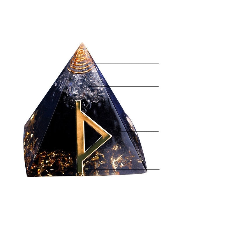 Minimalist Crystal Pyramid Ornament | Daily Indoor Home Decor