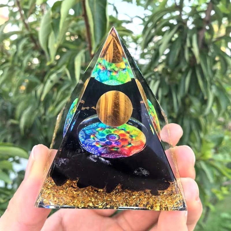 Casual Pyramid Resin Decorative Figurines Modern Home Decor Accents|Home Decor