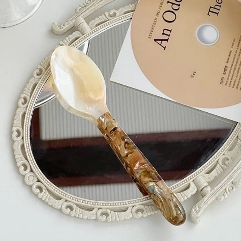 Vintage Colorful Shell Spoon Single Piece|Kitchen & Dining Utensils