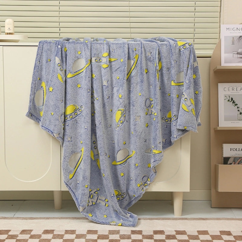 Adorable Dinosaur and Star Pattern Flannel Blanket for Cozy Bedding|Home & Living Bedding