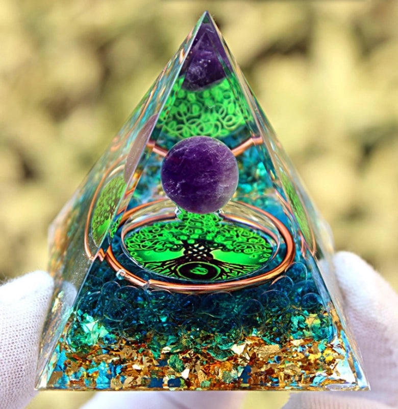 Minimalist Resin Crystal Pyramid Ornament|Home Decor Accessories