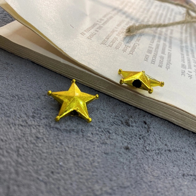 200 Mini 2cm Plastic Five-Pointed Stars for Christmas Tree Tops and Cake Decorations|Holiday Decorations