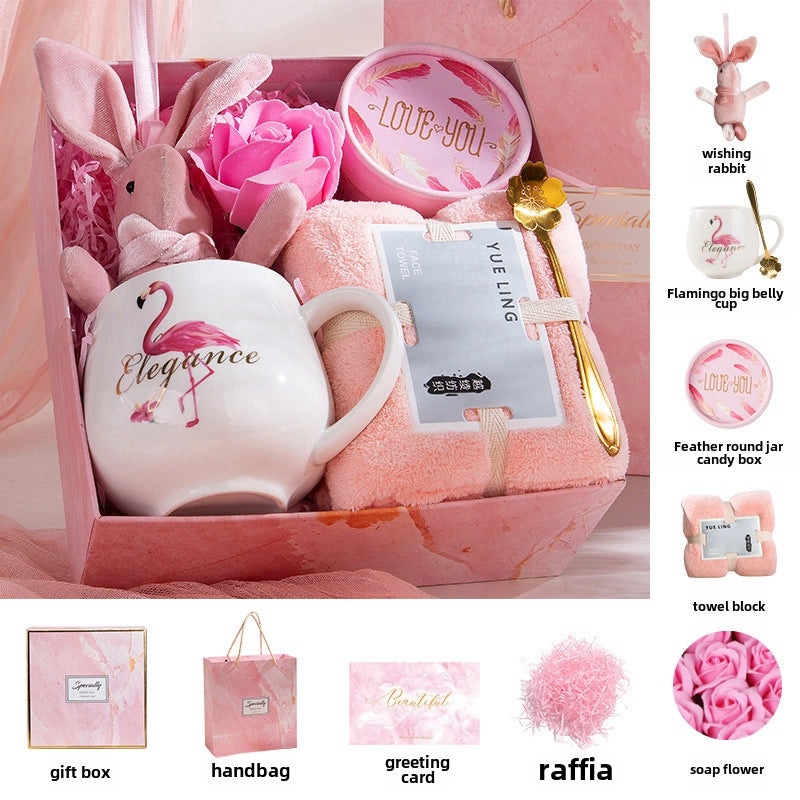 Holiday Ceramic Bear Towel with Handheld Fan and Cardboard for Christmas and Valentine’s Day|Seasonal Gift Sets