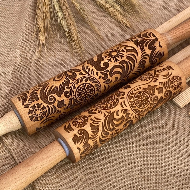 Christmas Retro Wooden Baking Rolling Pin Snowflake Rose Design