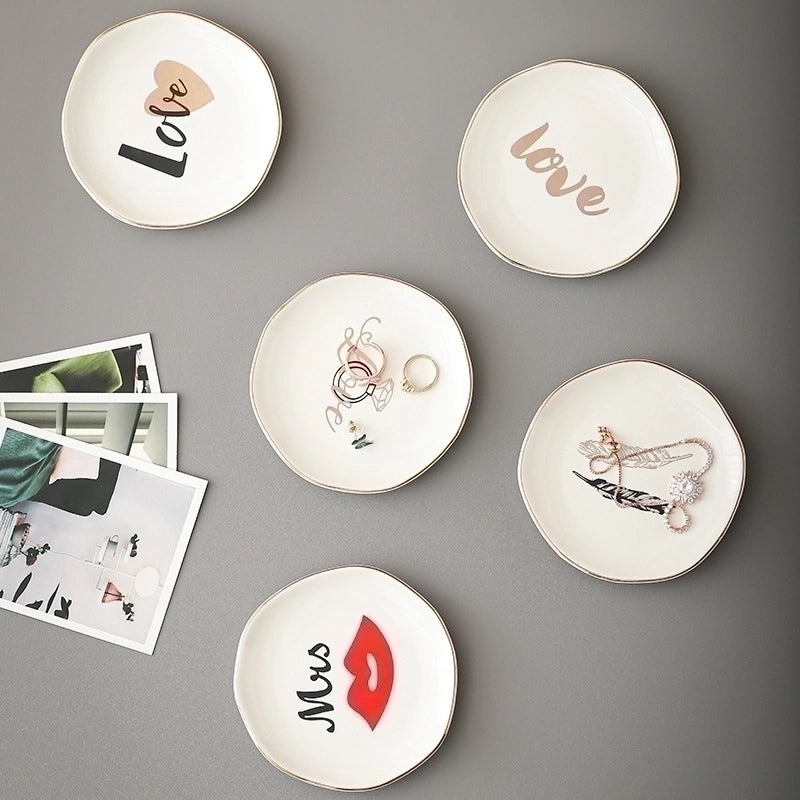 White Porcelain Heart-Shaped Plate with Letter Design - 1 Piece | Home Decor & Tableware