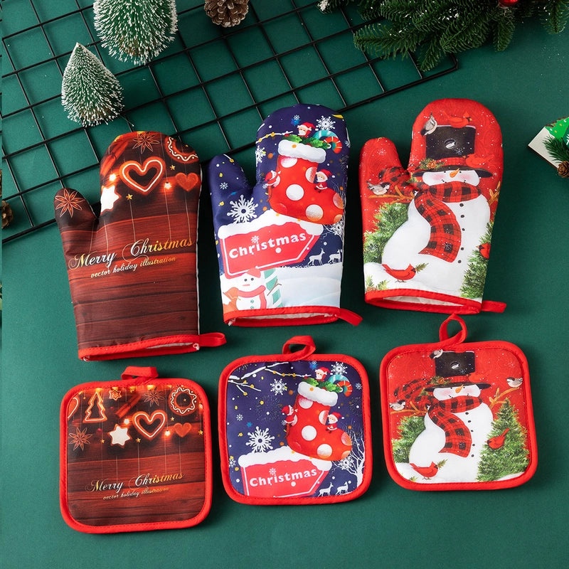 Christmas Heat Resistant Gloves with Santa Claus and Christmas Tree Design|Winter Accessories
