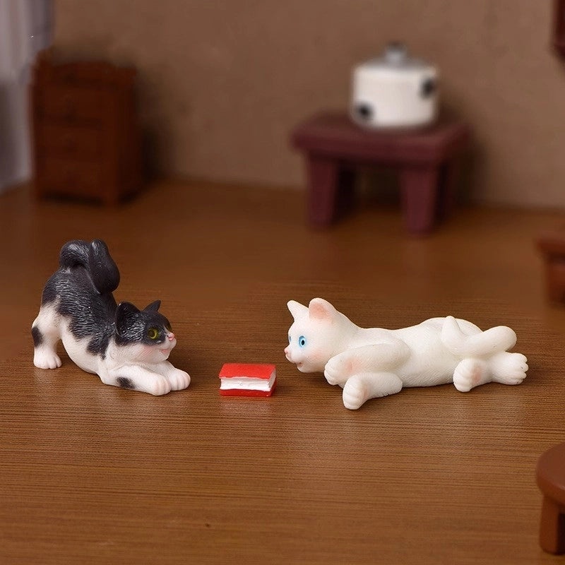 Adorable Cat Resin Figurines Decorative Home Accents|Home Decor