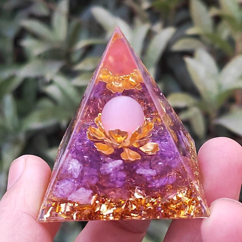 5cm Crystal Pyramid Resin Sculpture with Geometric Design for Home Decor|Home Decoration
