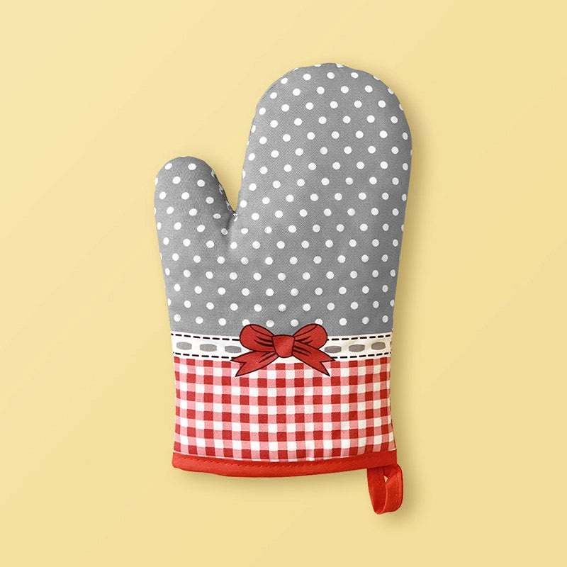 Cotton Heat Resistant Gloves with Minimalist Polka Dot Design|Kitchen & Dining Accessories