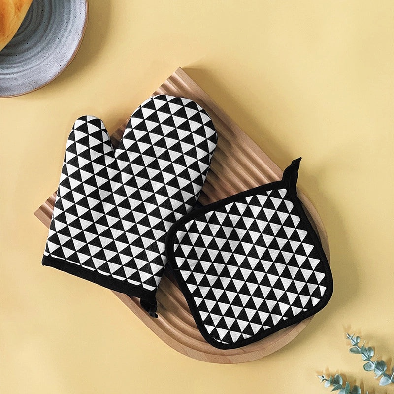 Cotton Heat Resistant Gloves with Minimalist Polka Dot Design|Kitchen & Dining Accessories