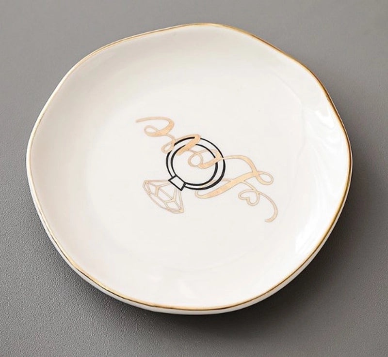 White Porcelain Heart-Shaped Plate with Letter Design - 1 Piece | Home Decor & Tableware