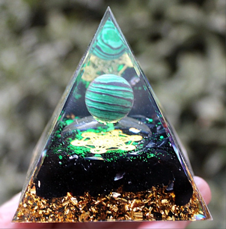 Minimalist Resin Crystal Pyramid Ornament|Home Decor Accessories