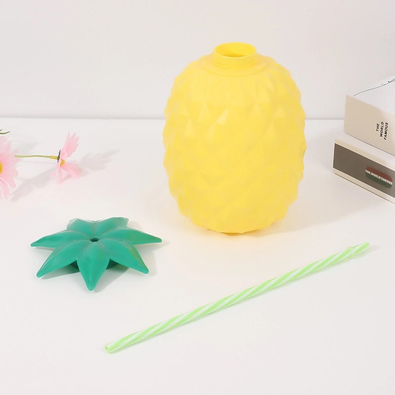 自有工厂PP塑料水果造型饮料杯菠萝吸管杯儿童一次性饮料杯|儿童饮料杯