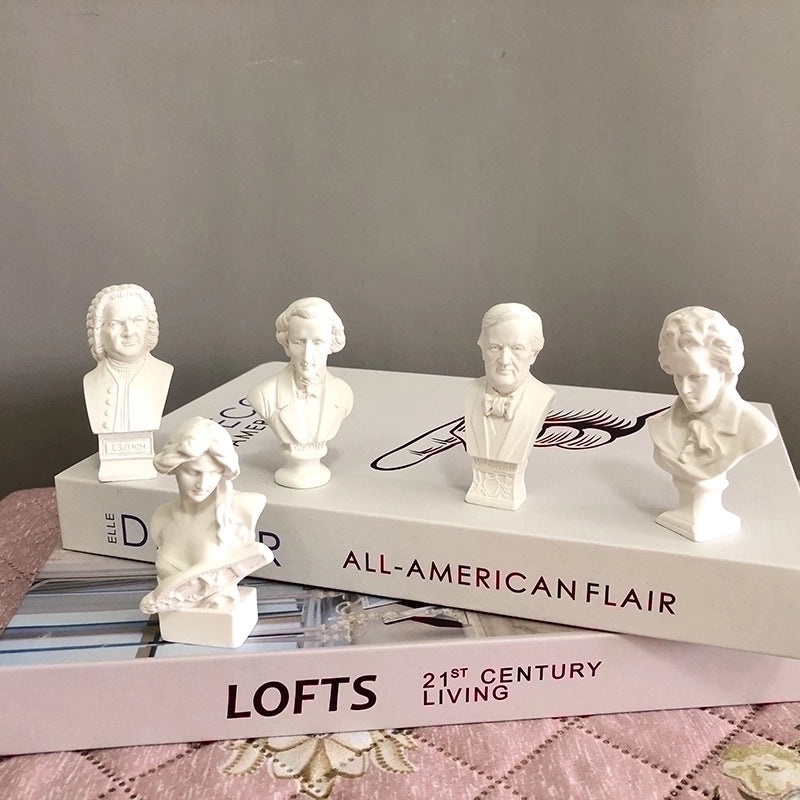 Set of 2 Nordic Human Figurine Resin Decor|Home Decor & Ornaments