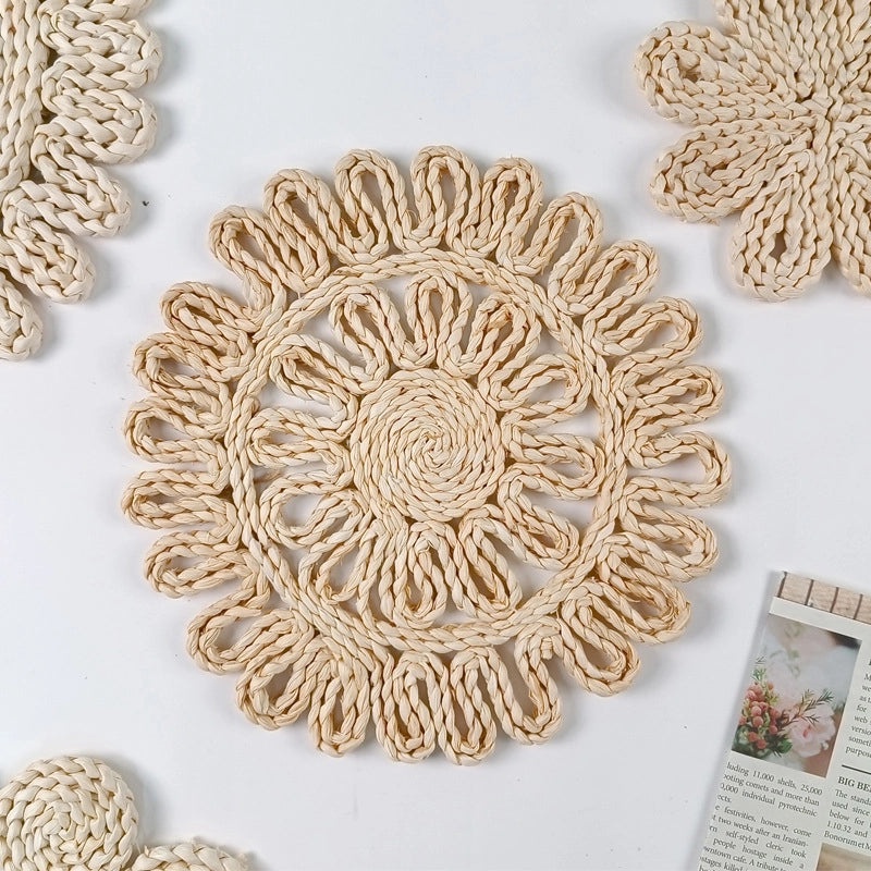 Hand-Woven Corn Husk Grass Flower Mat for Dining Table Insulation Coaster Pot Bowl Mat|Kitchen & Dining Accessories