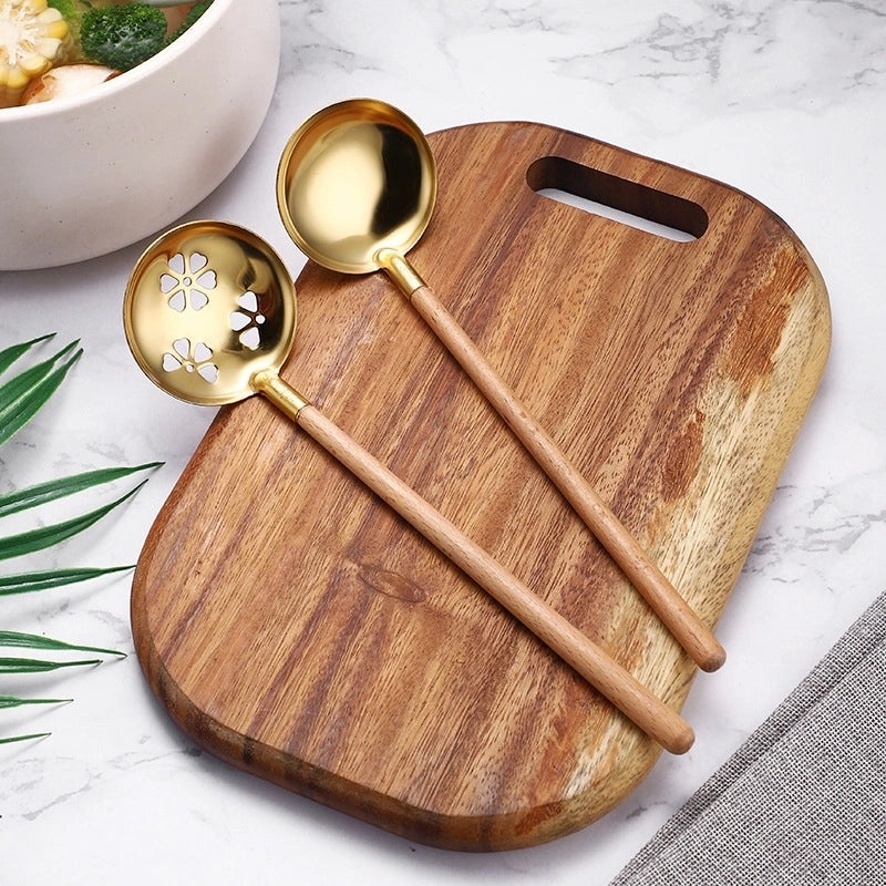 Elegant Solid Color Stainless Steel Spoon for Everyday Use|Kitchen & Dining Utensils