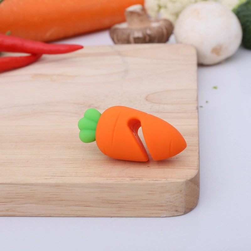 Adorable Carrot Silicone Cup Holder for Drinks|Drinkware Accessories