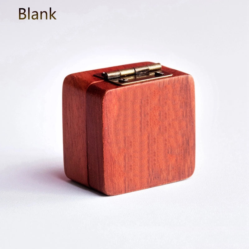 Elegant Owl and Reindeer Rosewood Decorations|Holiday Home Decor