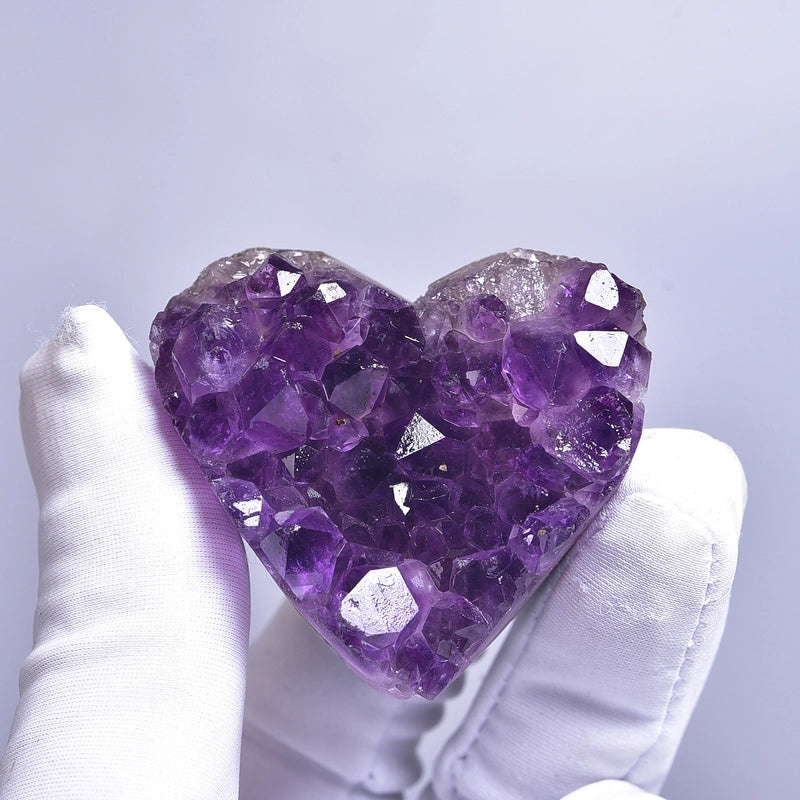 Minimalist Heart Shaped Amethyst Stone Ornament for Indoor Home Decor