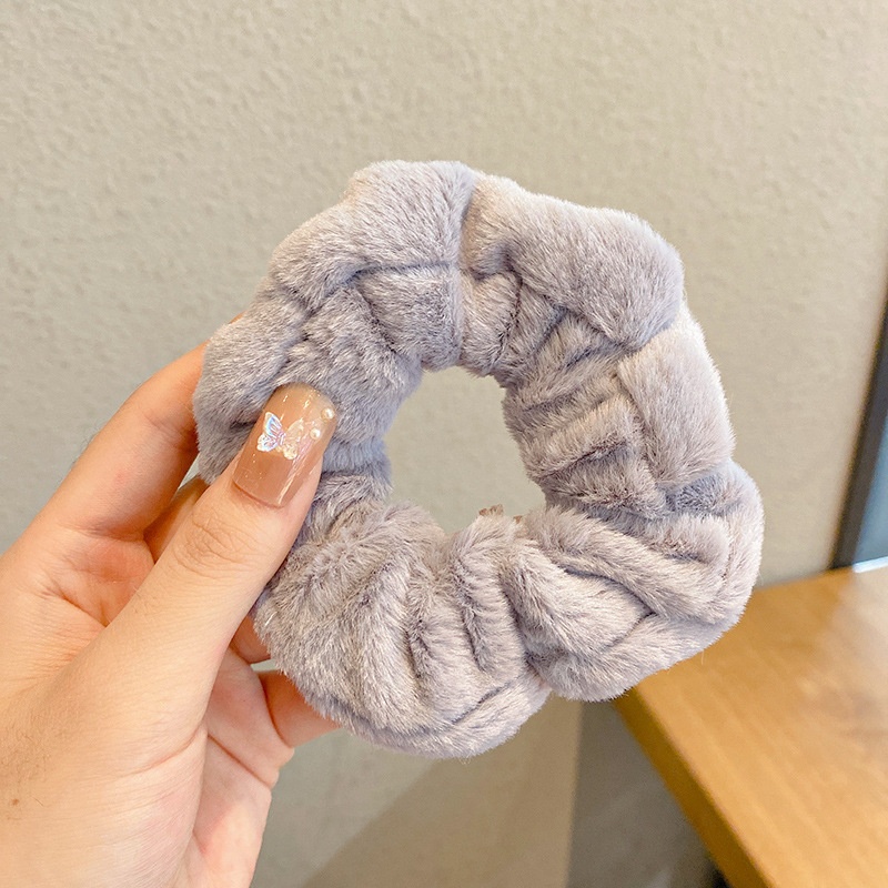 Women's Spring High-End Silky Pleated Pearl Streamer Large Hair Ring